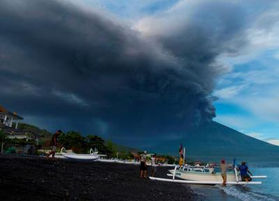 تعطیلی موقت فرودگاه بین المللی جزیره بالی در پی فوران آتشفشان آگونگ