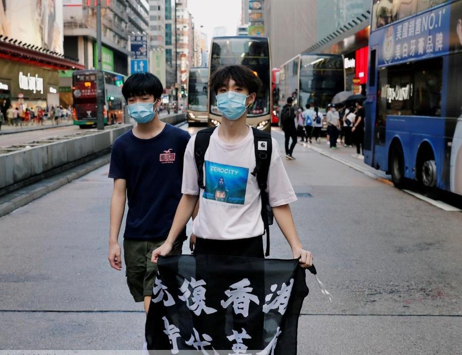 هنگ کنگ: شعار استقلال غیرقانونی است، مجازات جدایی طلبی؛ حبس ابد