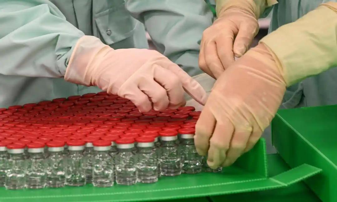 تقابل واکسن دانشگاه آکسفورد با ویروس کرونا نتایج امیدوارکننده ای نشان می دهد