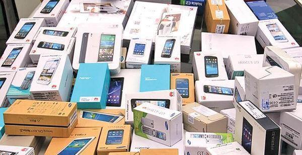 واردات گوشی بالای 600 دلار همچنان منطقه ممنوعه