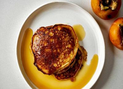 طرز تهیه پنکیک خرمالو ، پنکیک خرمالو بدون تخم مرغ چطور درست میشه؟