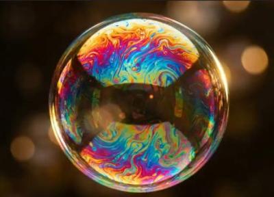 چرا حباب صابون، رنگین کمانی از رنگ ایجاد می نماید؟